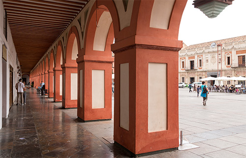 Laubengang an der Plaza de la Corredera